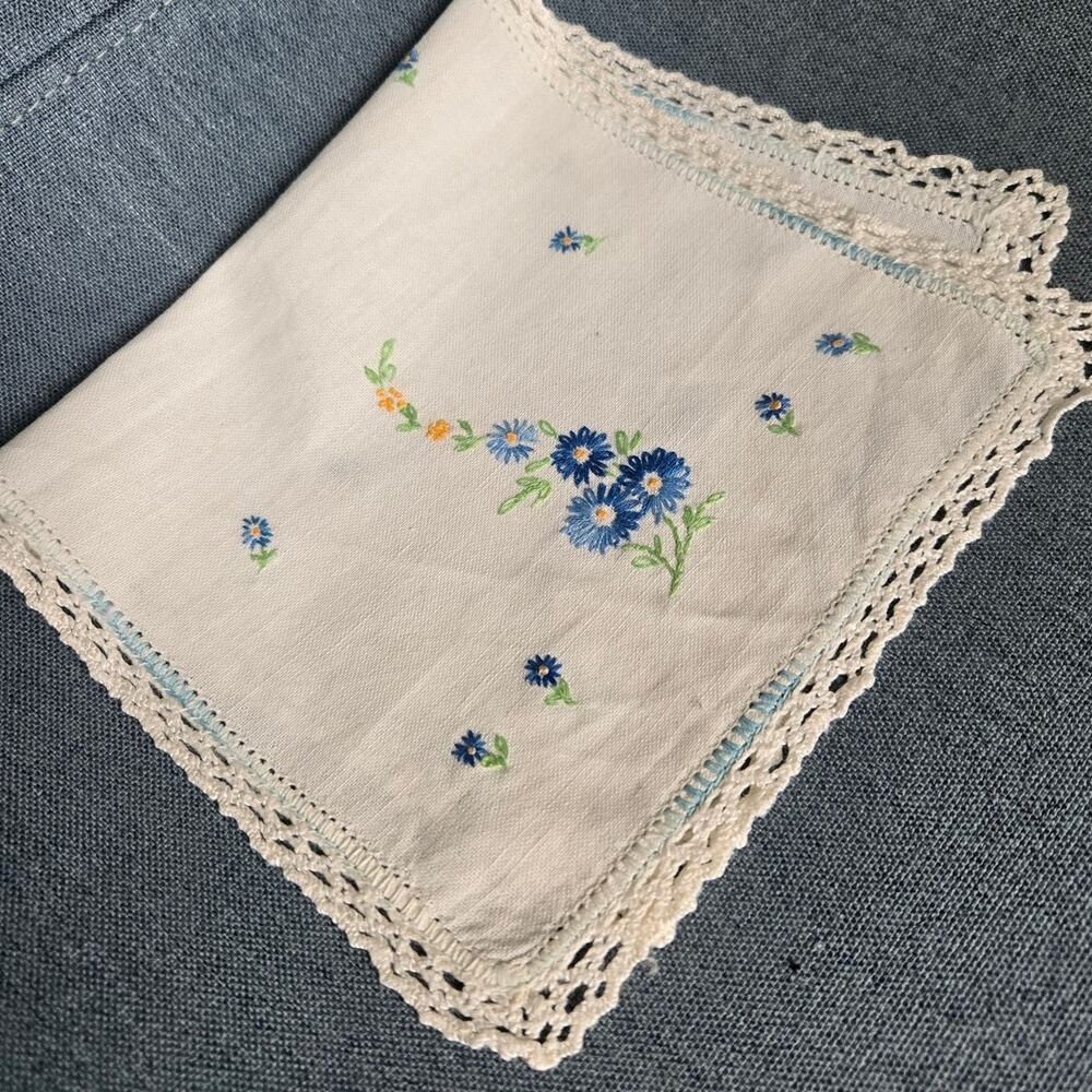 Vintage Hand Embroidered Floral Linen Doily Crochet Lace Hankercheif